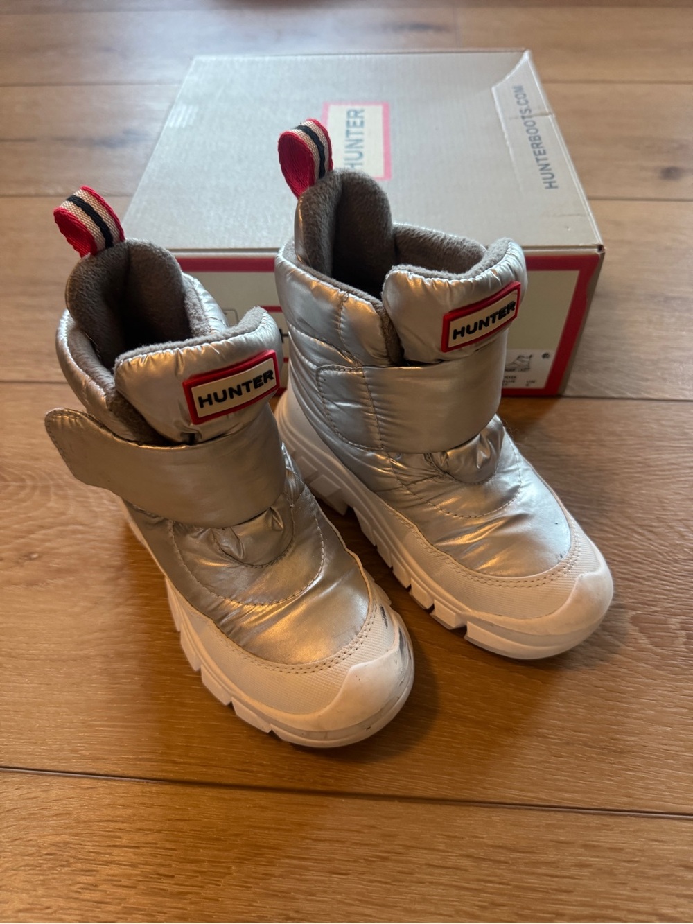 Hunter Kids Metallic Silver Puffer Boots with Red Trim